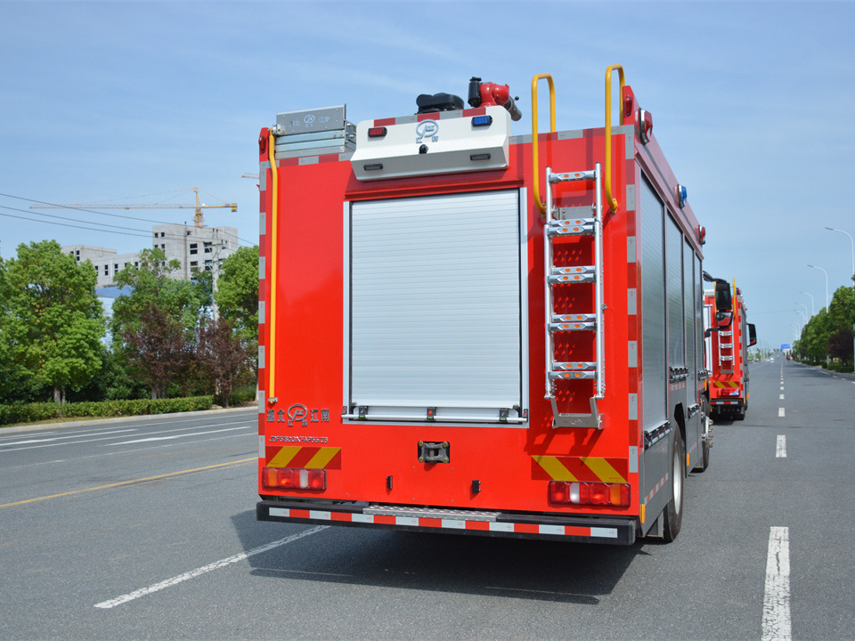 JDF5180GXFAP55/Z6壓縮空氣泡沫消防車(5.6噸)圖片