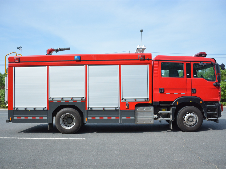 JDF5180GXFAP55/Z6壓縮空氣泡沫消防車(5.6噸)圖片