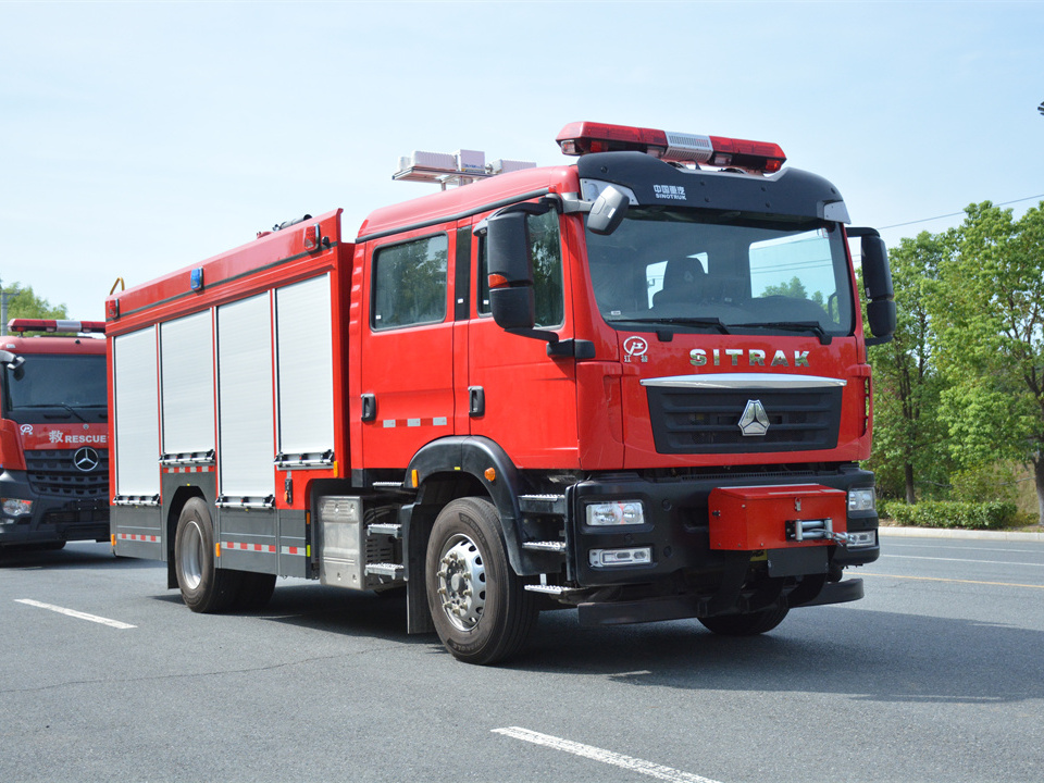 JDF5180GXFAP55/Z6壓縮空氣泡沫消防車(5.6噸)圖片